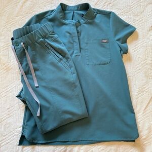 Figs Teal Hydrogreen Limited Edition Scrub Set XS